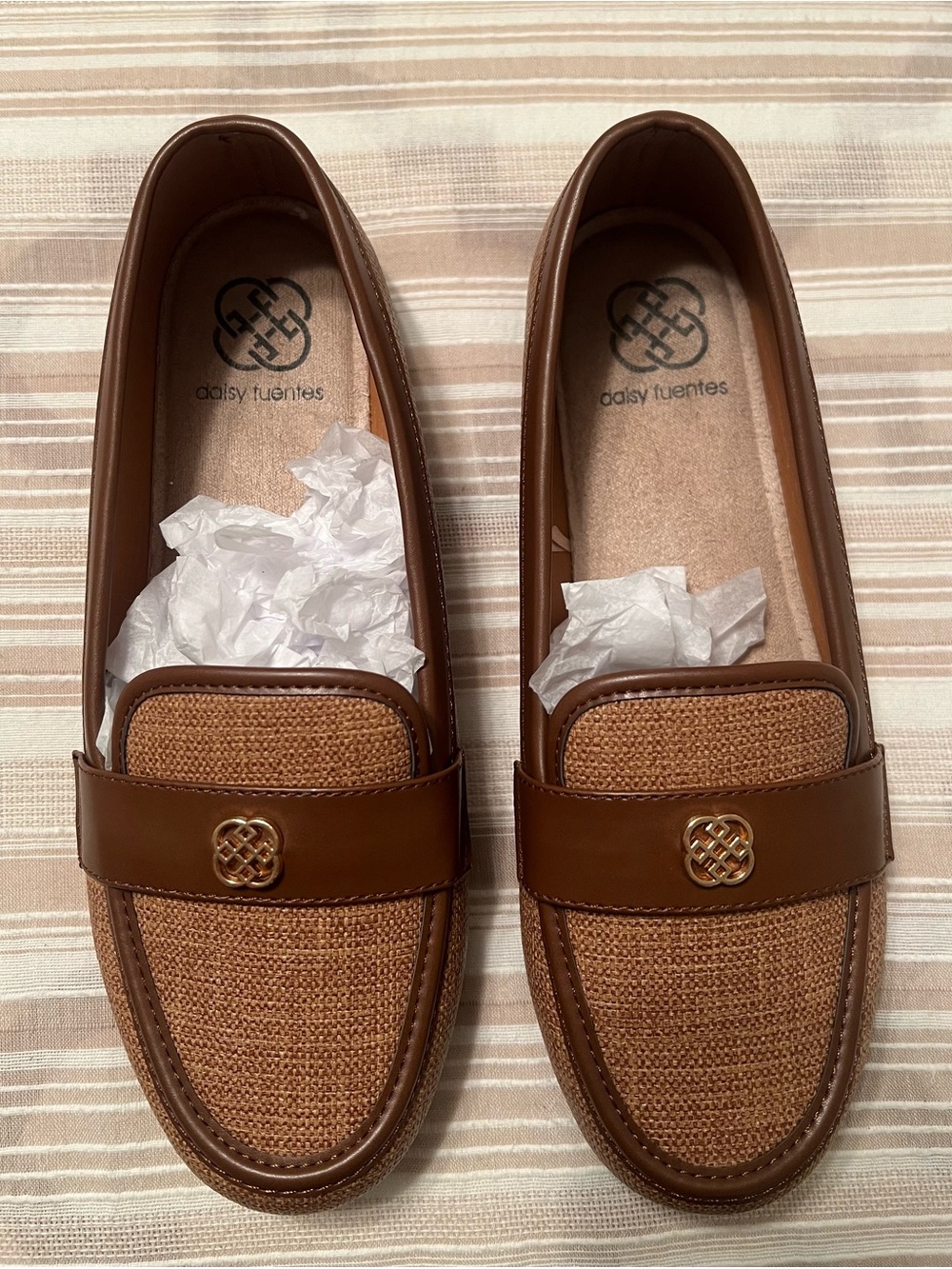 Daisy Fuentes women’s size 7  Brown Woven Penny Loafers
